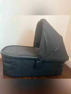 UPPAbaby Bassinet V3 - Compatible Vista, Cruz, Ridge Strollers - Jake Charcoal
